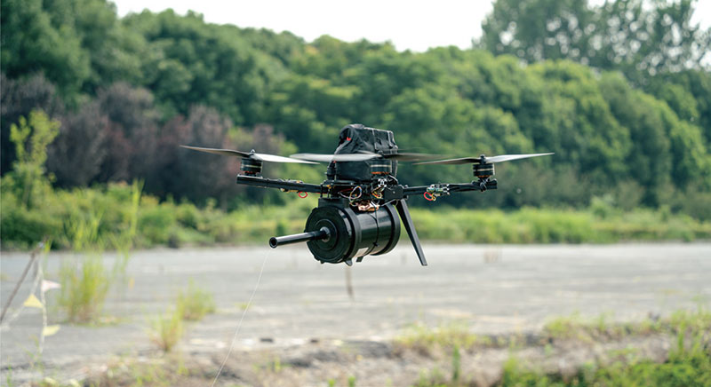Száloptikai UAV-k: A vezetékes forradalom az Anti-Jam Flightban